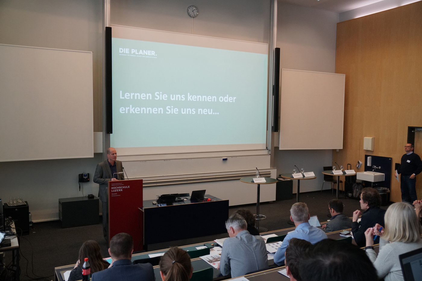 Fotos zu dieser Medienmappe, Ivan Gattlen, Vorstandsmitglied und Delegierter Öffentlichkeitsarbeit SWKI, Die Planer © Copyright IEU Kommunikation AG| Digitale Medienmappe «Die Schweiz im Klima-Schwitzkasten – Wie bauen und betreiben wir unsere Gebäude in Zukunft?», DIE PLANER