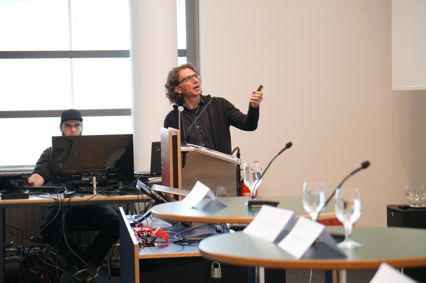 Fotos zu dieser Medienmappe, Gianrico Settembrini, Forschungsgruppenleiter Institut für Gebäudetechnik und Energie Hochschule Luzern © Copyright IEU Kommunikation AG| Digitale Medienmappe «Die Schweiz im Klima-Schwitzkasten – Wie bauen und betreiben wir unsere Gebäude in Zukunft?», DIE PLANER