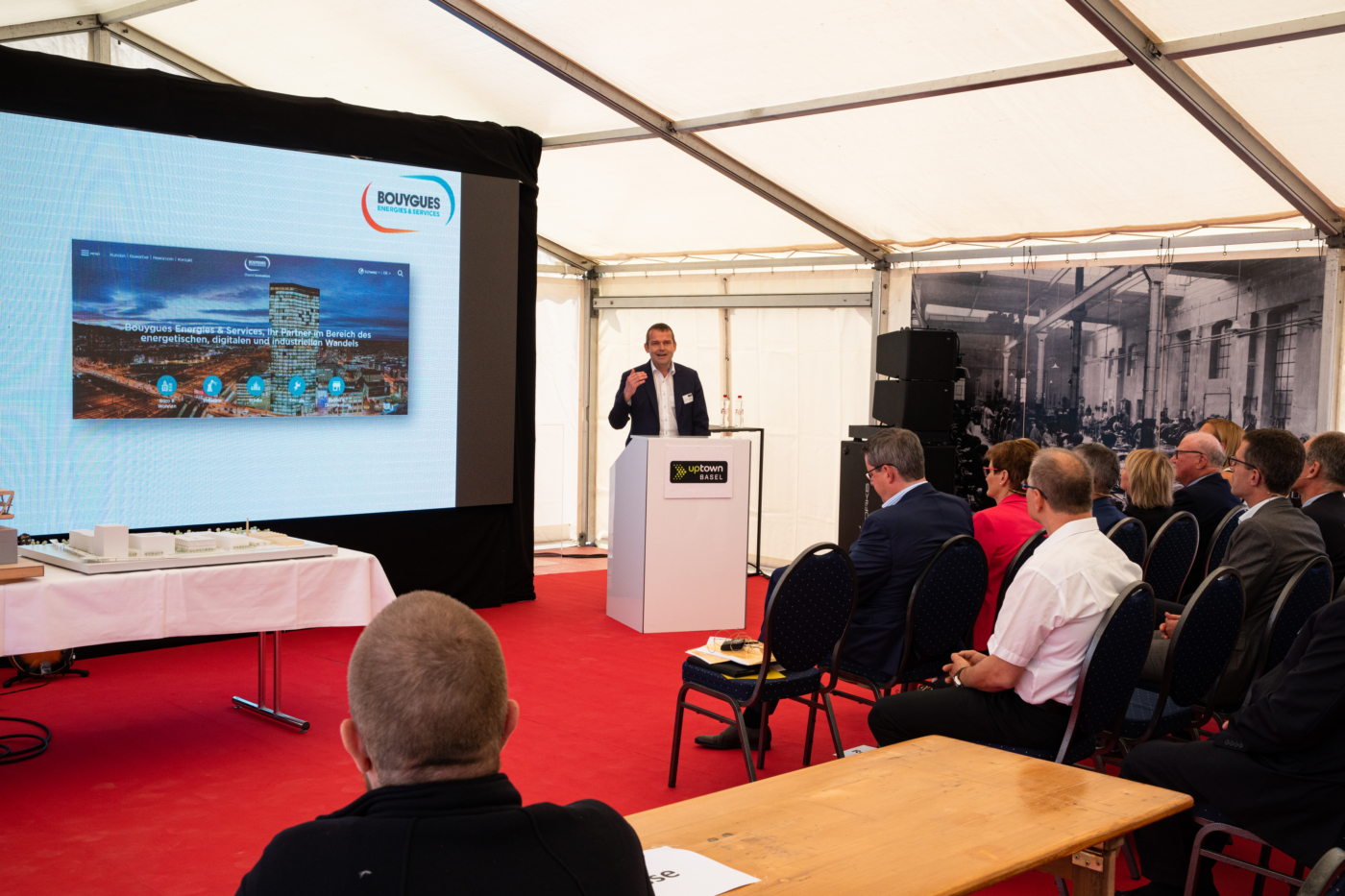 Photos pour ce dossier presse, Stéphane Schneider, CEO de Bouygues Energies & Services Suisse, est le deuxième locataire qui emménagera déjà l’an prochain. © Copyright Sara Barth, Basel| Digitale Medienmappe «Première pierre de l’uptownBasel: un «saut quantique» pour l’industrie», uptownBasel