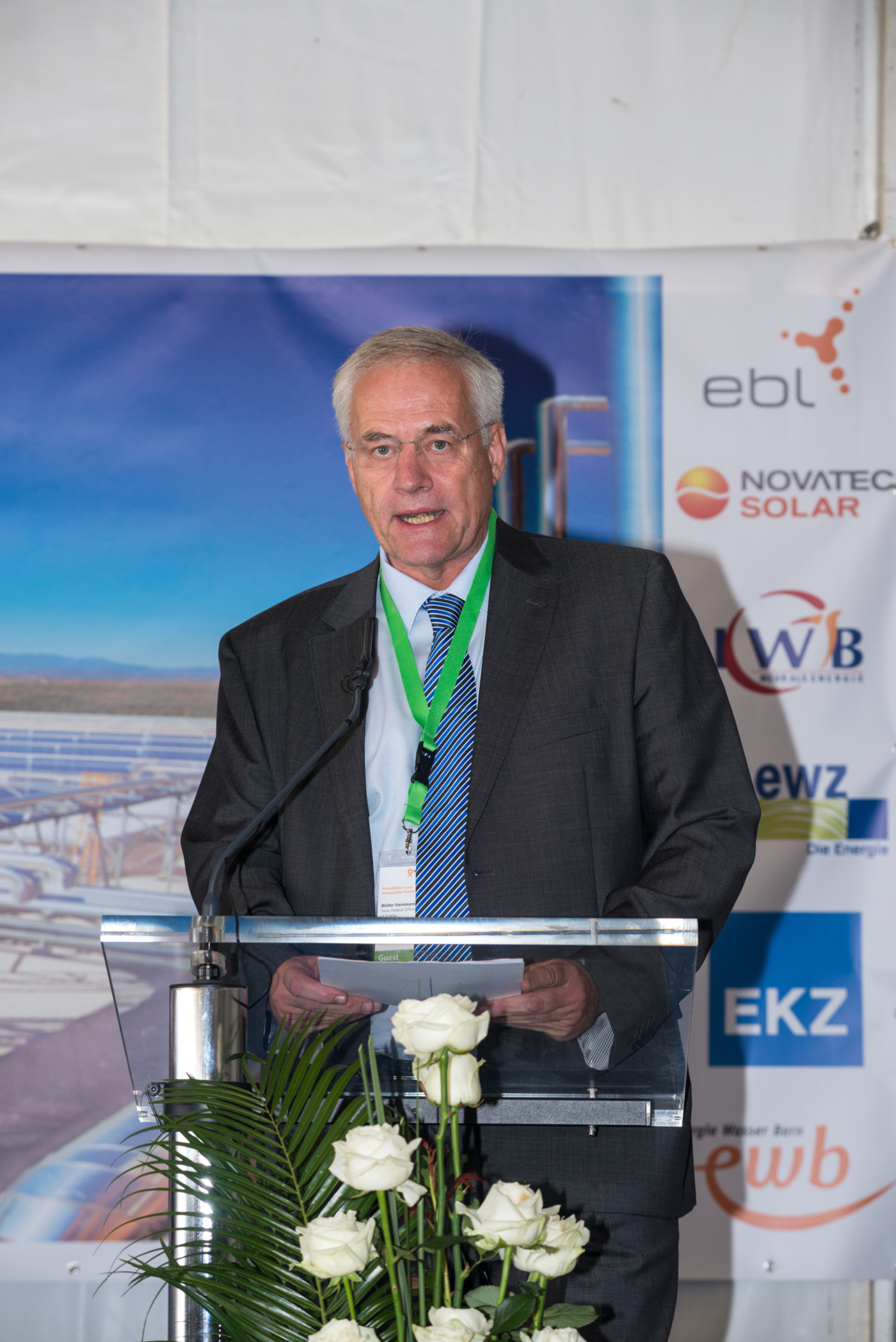Walter Steinmann, Direktor BFE, lobt in seiner Rede die Schweizer Energieversorger für das mutige Projekt © Copyright | Digitale Medienmappe «Schweizer Energieversorger eröffnen Solargrosskraftwerk in Spanien», EBL (Genossenschaft Elektra Baselland)