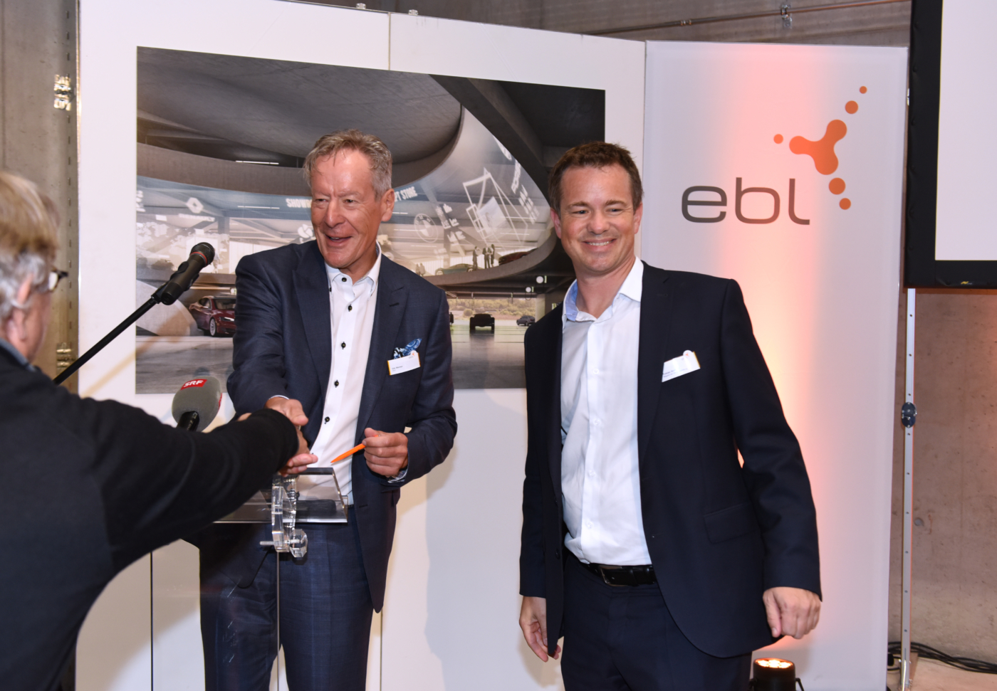 Fotos zu dieser Medienmappe, Urs Steiner, CEO EBL und Tobias Andrist, des. CEO EBL © Copyright Pino Covino| Digitale Medienmappe «Swiss E-Mobility Hub: Innovationszentrum mit Europas grösster Ladestation und 100% lokaler erneuerbarer Energie», EBL (Genossenschaft Elektra Baselland)