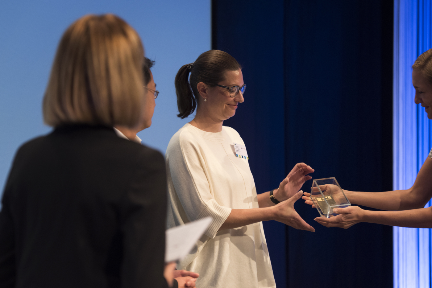 Fotos zu dieser Medienmappe, Preisverleihung Arc-Award BIM, Gold in «Innovation»: Zug Estates AG © Copyright Aissa Tripodi| Digitale Medienmappe «Die digitale Transformation der Schweizer Bauwirtschaft findet statt», Bauen digital Schweiz