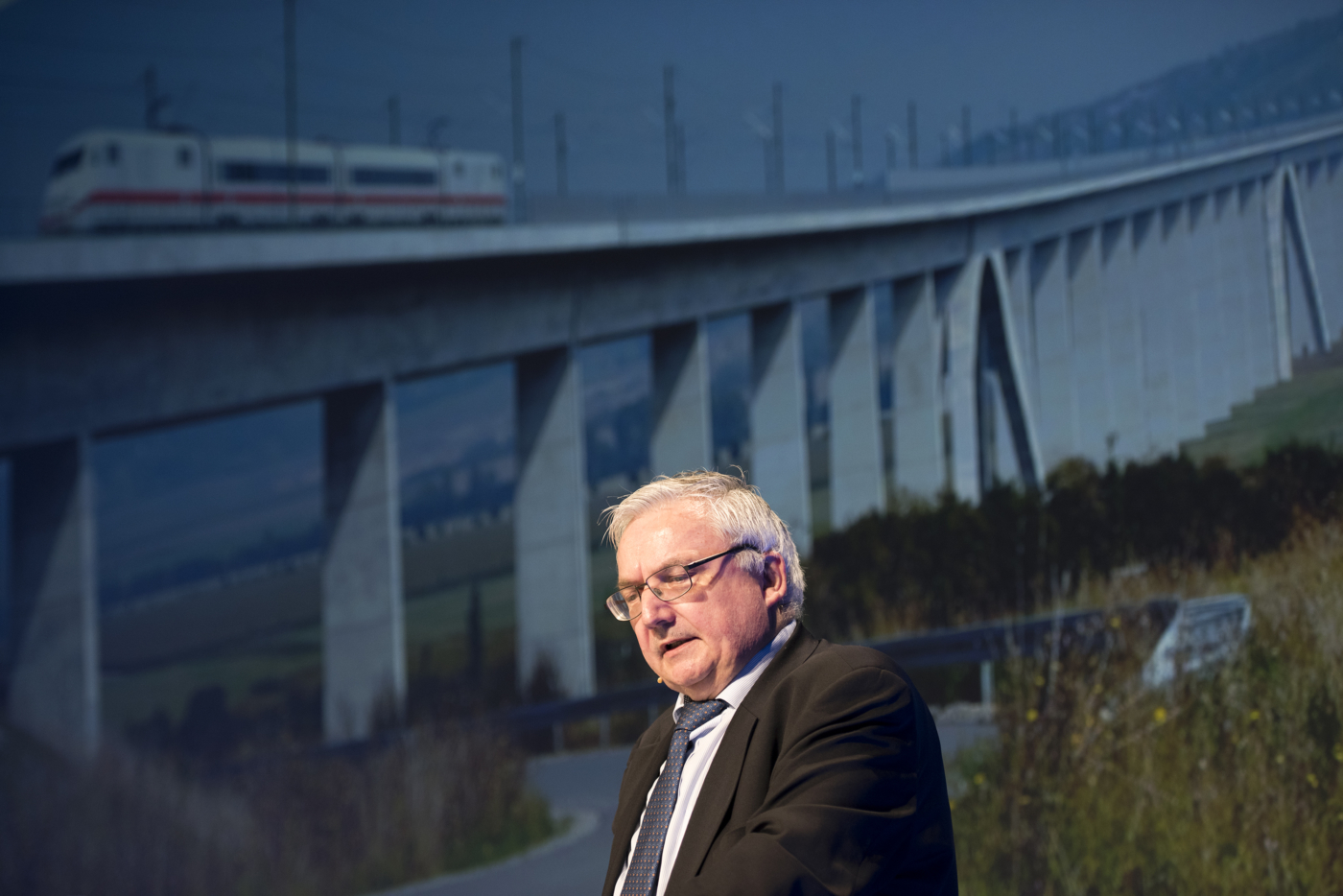 Fotos zu dieser Medienmappe, Heinz Ehrbar, Leiter Competence Center Grossprojekte 4.0 DB Netz AG, hielt das erste Referat im Themenblock «Unternehmen & Transformation». © Copyright Aissa Tripodi| Digitale Medienmappe «Die digitale Transformation der Schweizer Bauwirtschaft findet statt», Bauen digital Schweiz