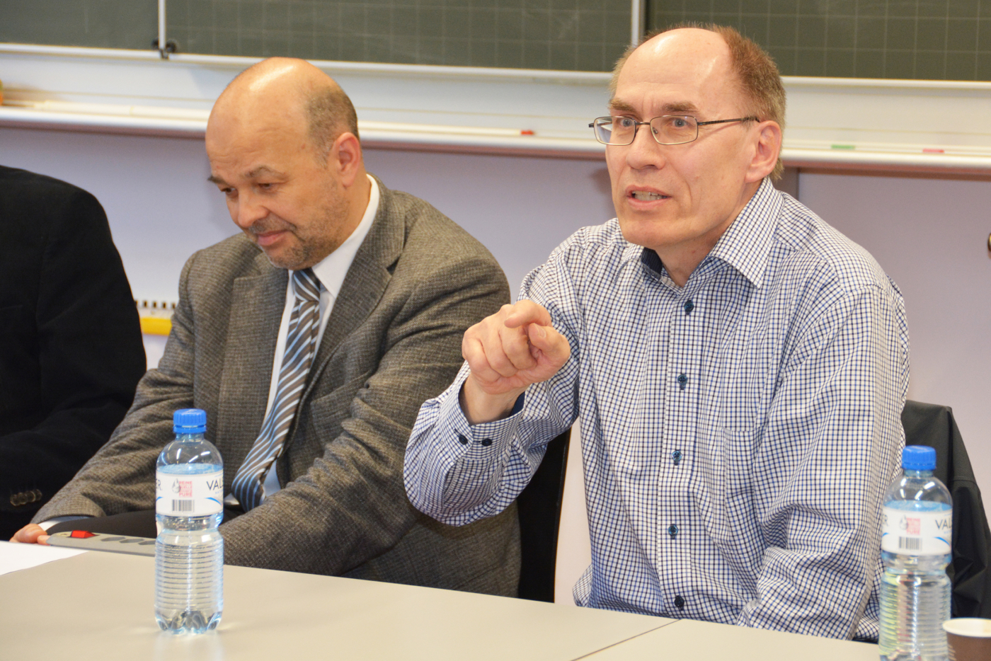 Bildergalerie, Die massgebenden Fragen wurden in moderierten Workshops in Teilgruppen vertieft. © Copyright IEU Kommunikation AG| Digitale Medienmappe «Energieeffizienz durch Betriebsoptimierung – Was lässt sich von führenden Unternehmen lernen?», Fachverein Gebäudetechnik und Energie SIA FGE