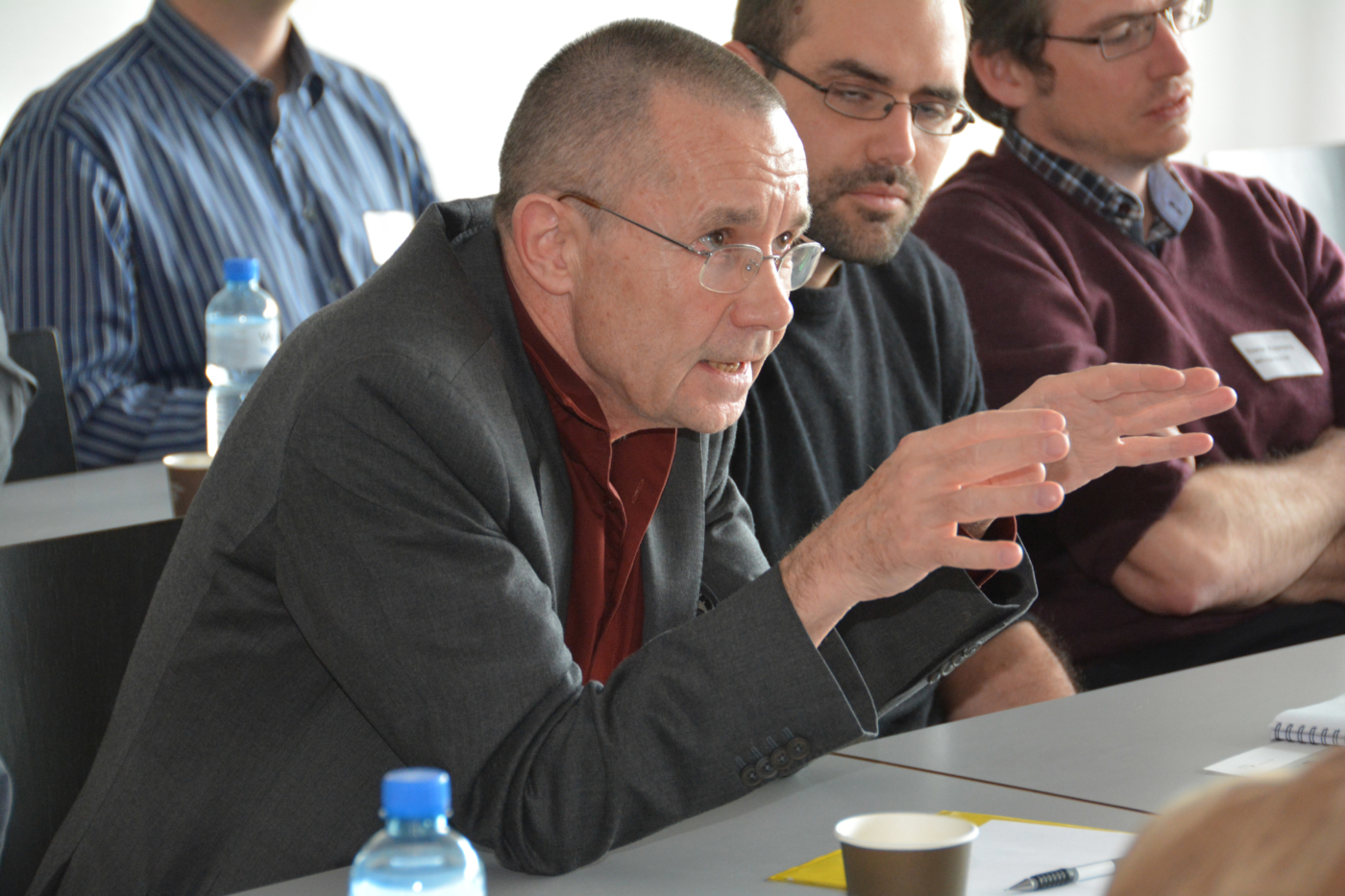 Fotos zu dieser Medienmappe, Die Teilnehmer brachten Ihr eigenes Know-How in den Diskussionen ein. © Copyright IEU Kommunikation AG| Digitale Medienmappe «Gebäudepark Schweiz als Energiespeicher: Wie lässt sich das grosse Potential sinnvoll nutzen?», Fachverein Gebäudetechnik und Energie SIA FGE