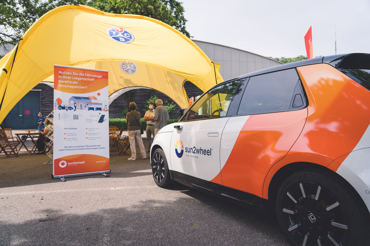 Pressebilder, sun2whweel ist Partner der TCS Mobility Days und war am 19. Juni 2021 in Winterthur zu Gast. © Copyright | Digitale Medienmappe «Schweizer Start-up macht Elektroautos als Stromspeicher für Gebäude nutzbar», sun2wheel AG