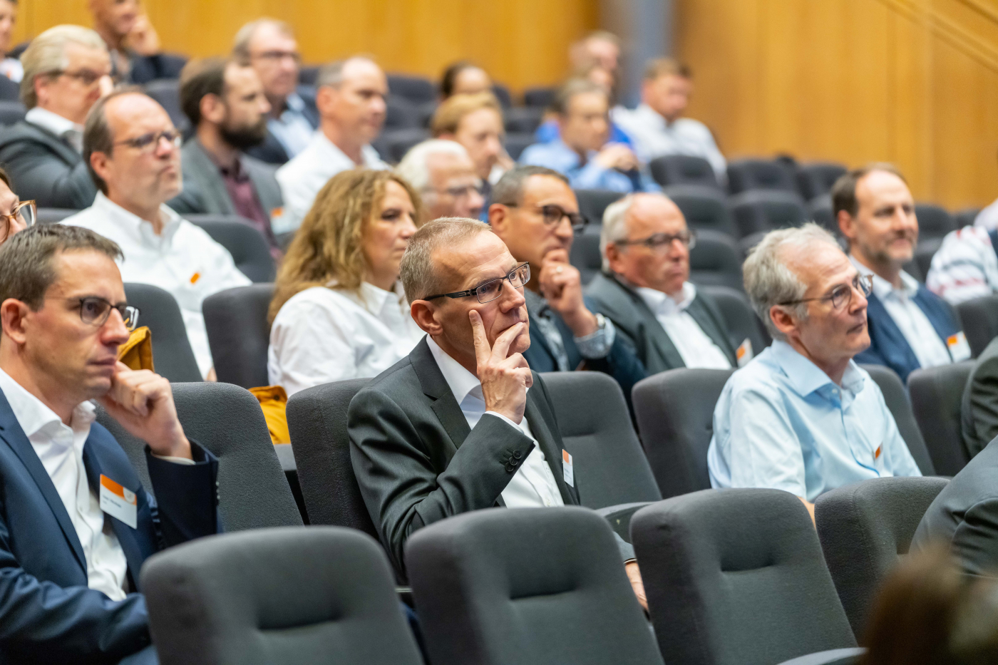 Medienbilder, Ein interessiertes Publikum verfolgte den EBL Energie- und Klimagipfel vor Ort und via Livestream © Copyright | Digitale Medienmappe «EBL Energie- und Klimagipfel 2022: Neue Perspektiven für Investitionen in nachhaltige Energiesysteme», EBL (Genossenschaft Elektra Baselland)