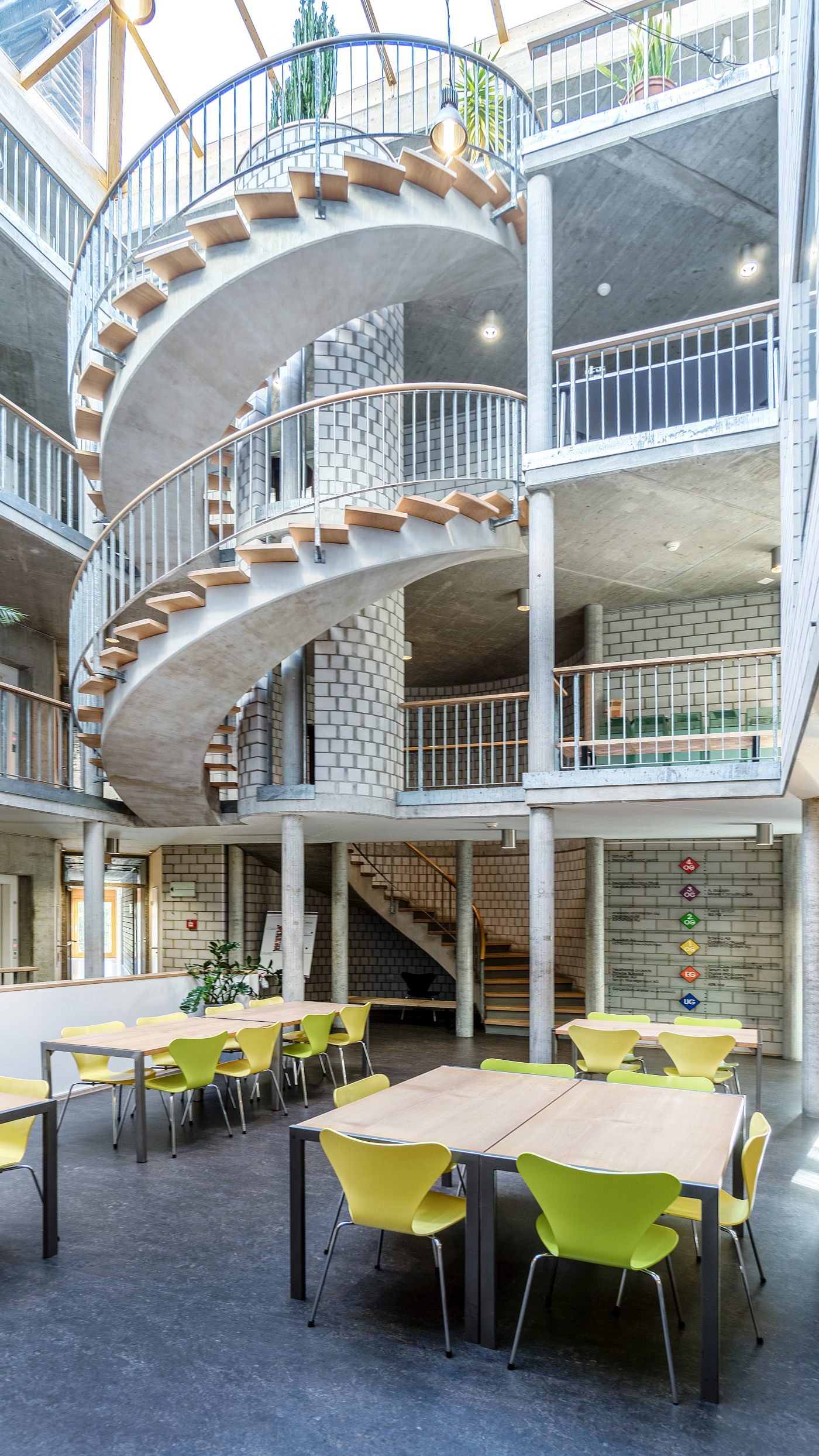 Bilder zu dieser Medienmappe, Der Living-Showroom Co-Working im Tenum Liestal bietet ein flexibles, bedürfnisorientiertes Arbeitsumfeld. © Copyright | Digitale Medienmappe «Startup Academy Liestal heisst neu Startup Academy Baselland – neuer Living Showroom Co-Working im Tenum in Liestal», Startup Academy Baselland