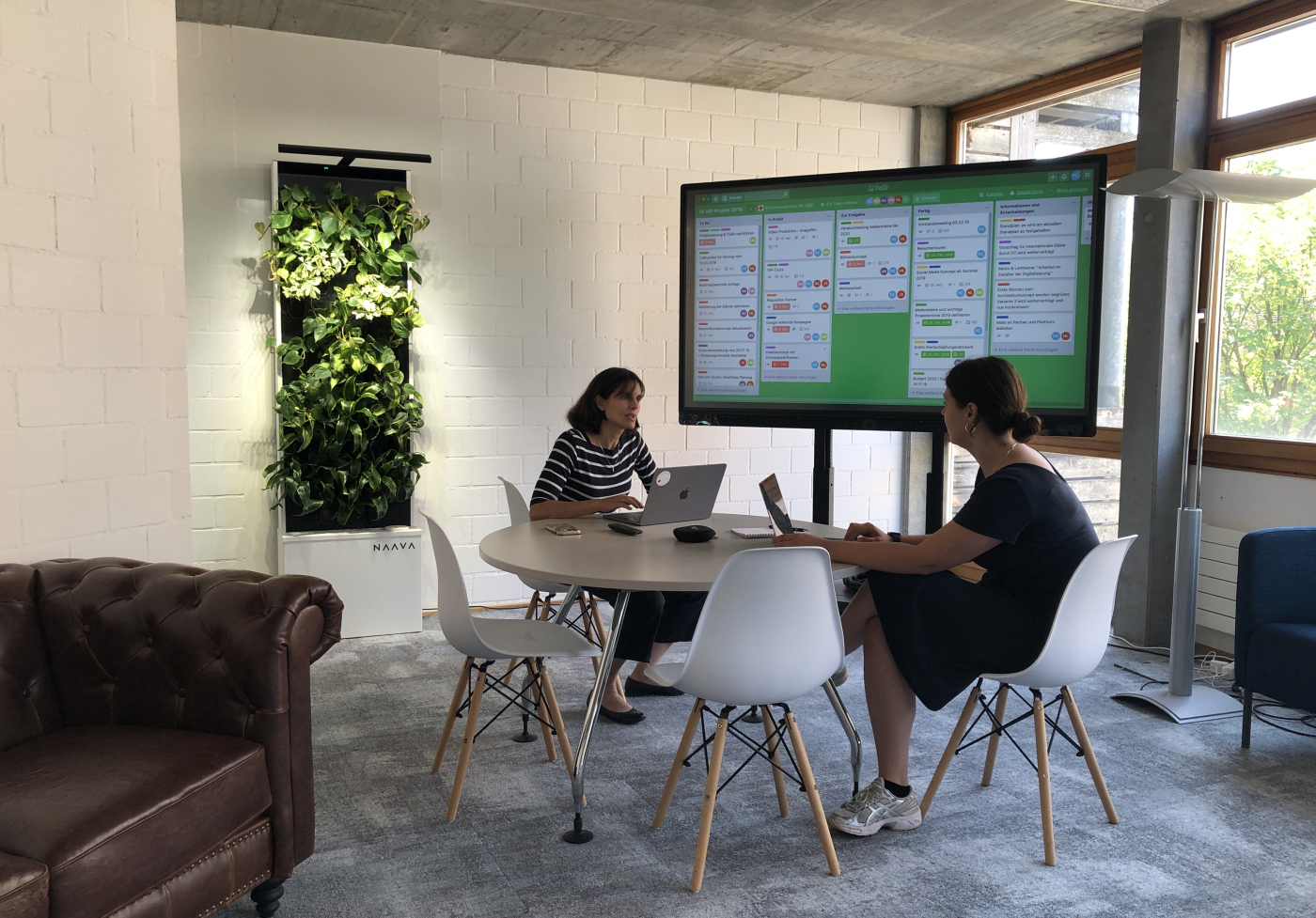 Bilder zu dieser Medienmappe, Der Living Showroom Co-Working ist ein Kooperationsprojekt der Startup Academy Baselland, Digital Innovators und der Verit Investment Management. © Copyright | Digitale Medienmappe «Startup Academy Liestal heisst neu Startup Academy Baselland – neuer Living Showroom Co-Working im Tenum in Liestal», Startup Academy Baselland