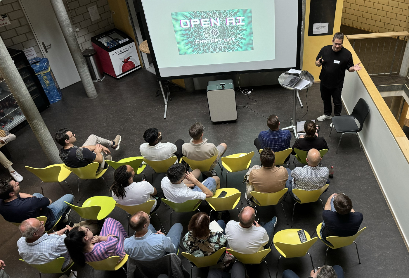 Bilder vom Netzwerkanlass, Vortrag von Alain Veuve zum Thema 