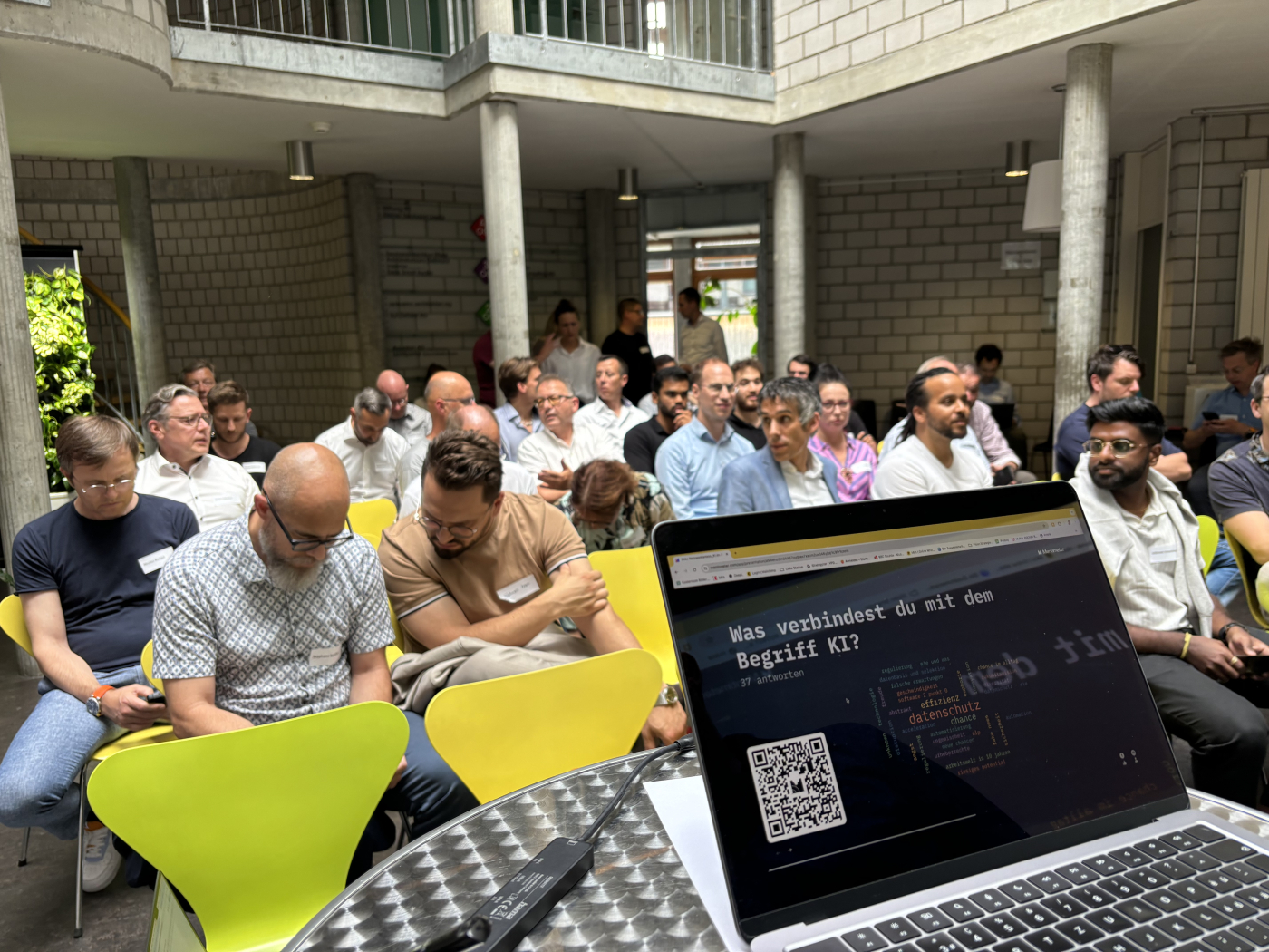 Bilder vom Netzwerkanlass,  © Copyright | Digitale Medienmappe «KI Praxis-Check: Startup Academy Baselland lädt zum Netzwerkanlass ein», Startup Academy Baselland