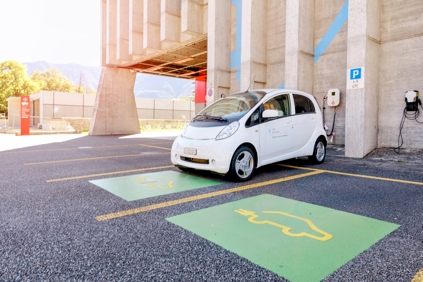 Images médias, La promotion de l'électromobilité prend plus d'impor-tance dans le nouveau processus de certification. © Copyright | Digitale Medienmappe «Nouvelle orientation de Cité de l’énergie: Objectif Zéro Net», Trägerverein Energiestadt