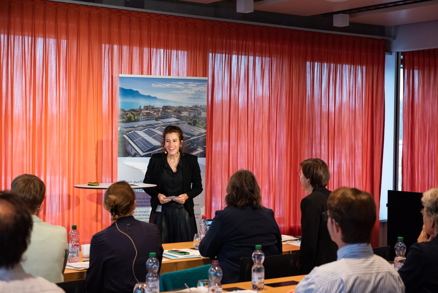 Images médias, La conseillère nationale Brenda Tuosto souligne la pertinence de Cité de l'énergie pour avancer. © Copyright | Digitale Medienmappe «Nouvelle orientation de Cité de l’énergie: Objectif Zéro Net», Trägerverein Energiestadt