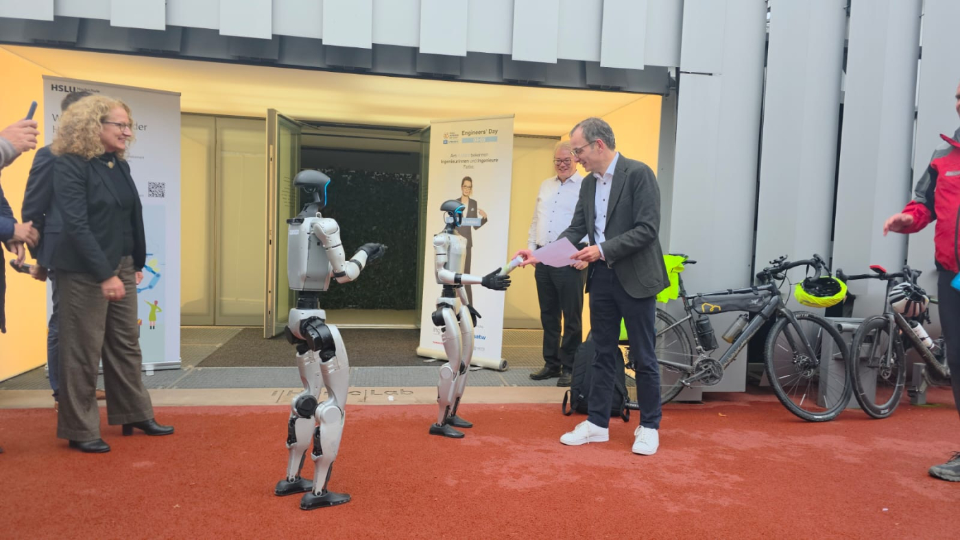 Images, Passation de relais de Muttenz à Lucerne en octobre 2025. À la HSLU, la première National Conference of Engineers se tiendra le 4 mars 2026. © Copyright Engineers' Day| Digitale Medienmappe «Les métiers clés de l’avenir à l’Engineers‘ Day 2026 : participez et montrez la diversité !», Engineers' Day