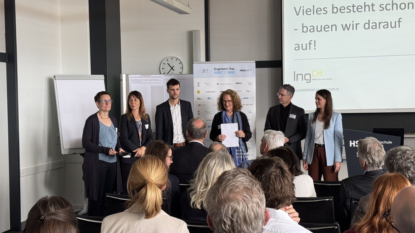 Bilder, Salome Hug (Vorstand sia), Sarah Hauser (Direktorin Dep. Informatik HSLU), Lukas Müller (Leiter Ausbildung HSLU), Sabine Sulzer (Vizedirektorin Dep. Technik & Architektur HSLU), Stephan Keller (Präsident Fachhochschulrat HSLU) und Livia Brahier (Co-Geschäftsführerin suisse.ing) moderierten Workshops © Copyright Engineers' Day| Digitale Medienmappe «Erste National Conference of Engineers bündelt Kräfte für den hohen Fachkräftebedarf von Ingenieur-, MINT- und Techberufen», Engineers' Day