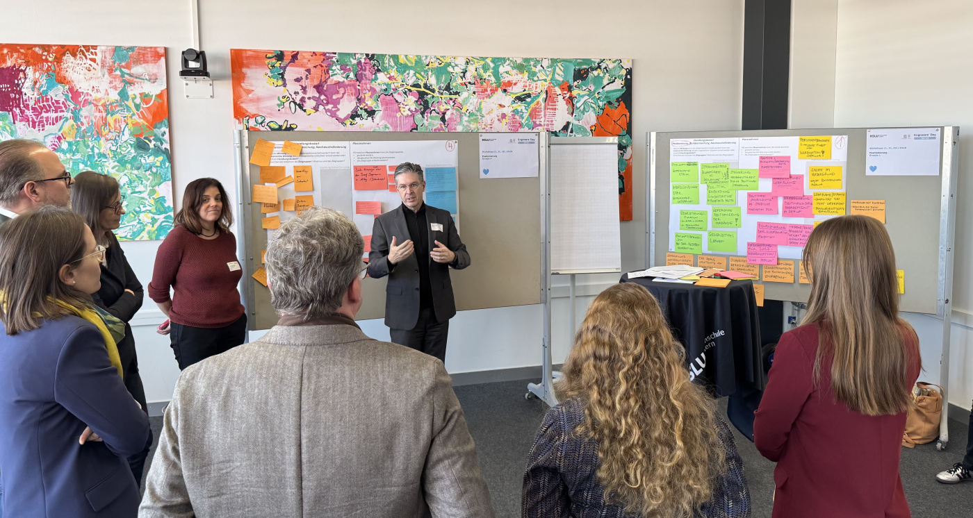 Bilder, Workshop moderiert durch Stephan Keller, Präsident Fachhochschulrat HSLU. © Copyright | Digitale Medienmappe «Erste National Conference of Engineers bündelt Kräfte für den hohen Fachkräftebedarf von Ingenieur-, MINT- und Techberufen», Engineers' Day